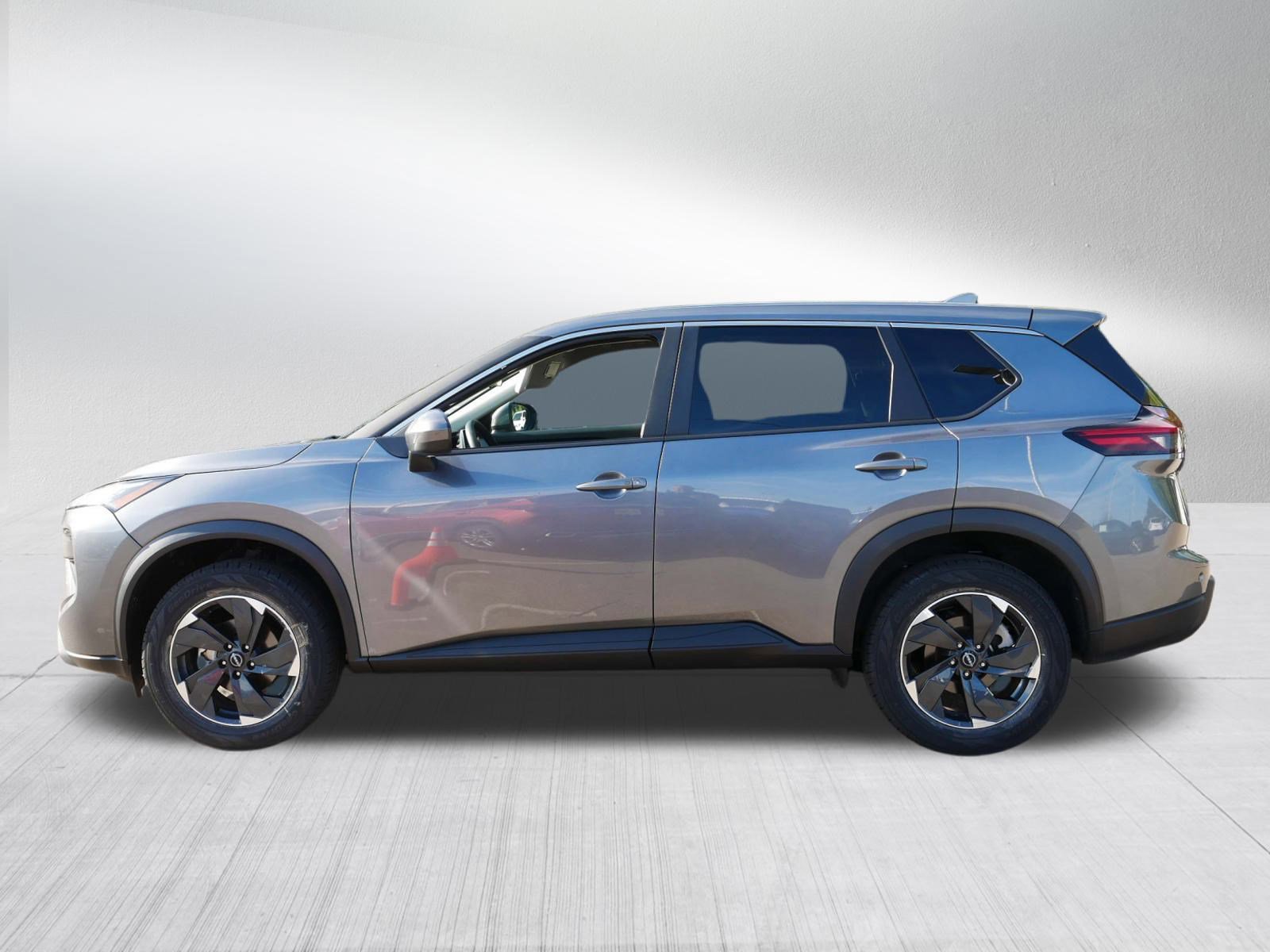 2024 Nissan Rogue SV photo 4