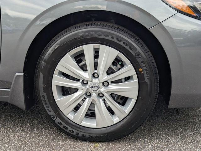 2025 Nissan Sentra S photo 10