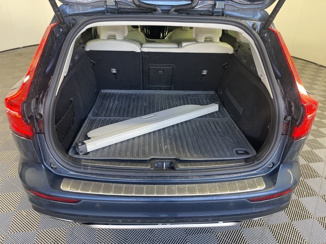 2020 Volvo V60 Cross Country T5 AWD photo 16