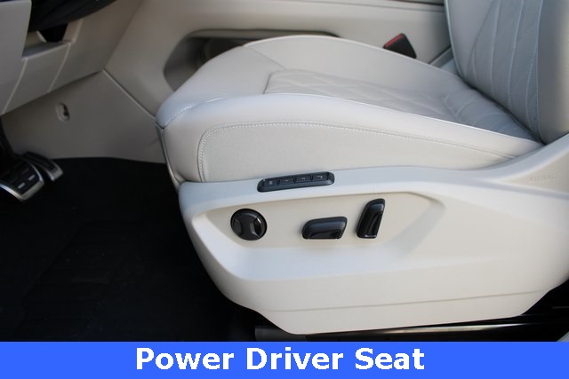 2026 Volkswagen Atlas SEL Premium R-Line photo 4