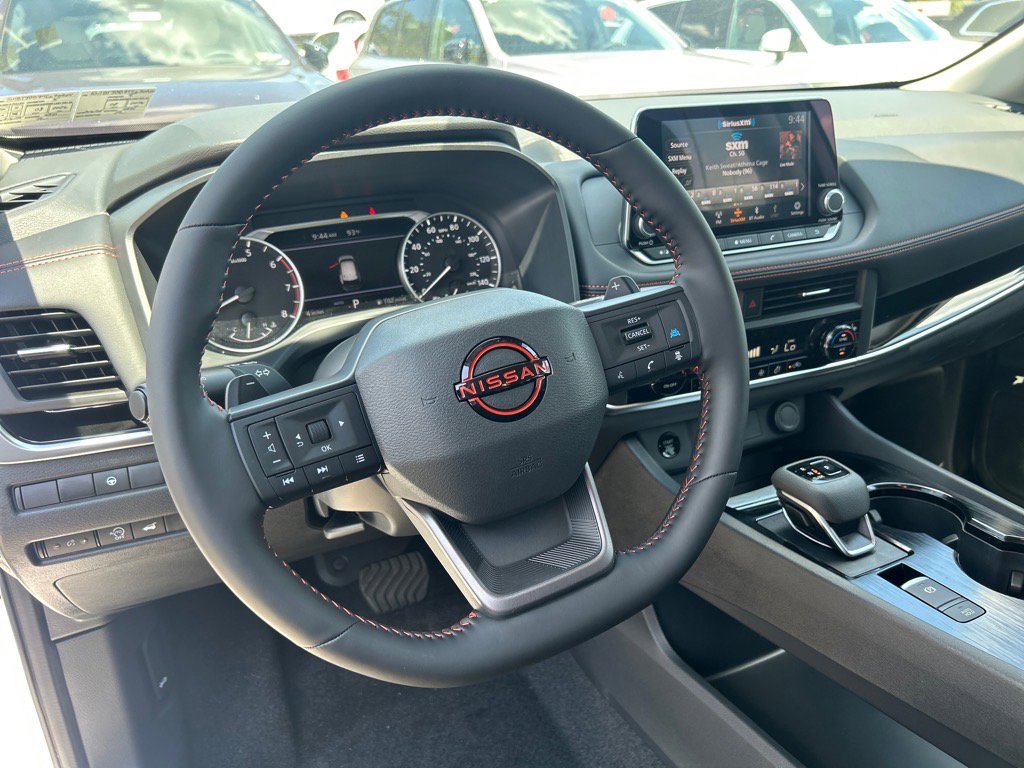 2026 Nissan Rogue SV photo 3