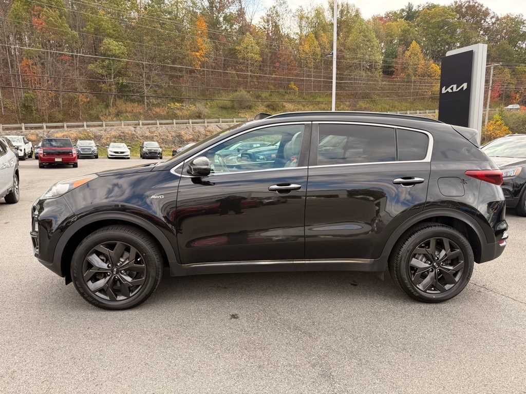 2020 Kia Sportage S photo 2