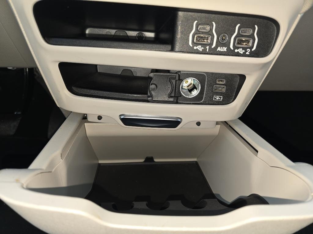 2022 Chrysler Pacifica Touring L photo 14