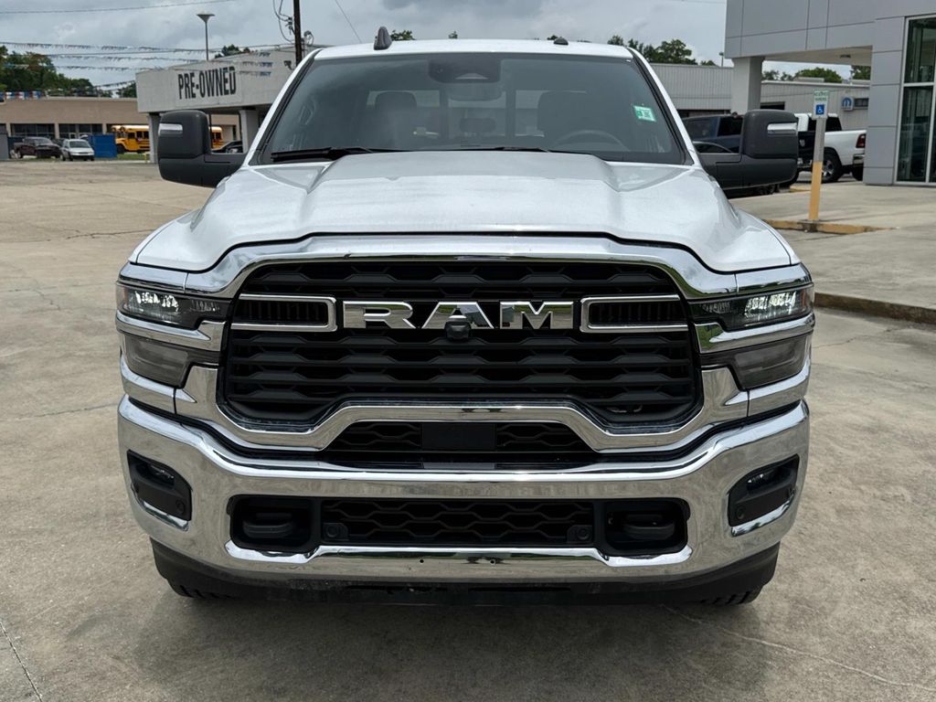 2025 Ram 2500 Tradesman photo 2
