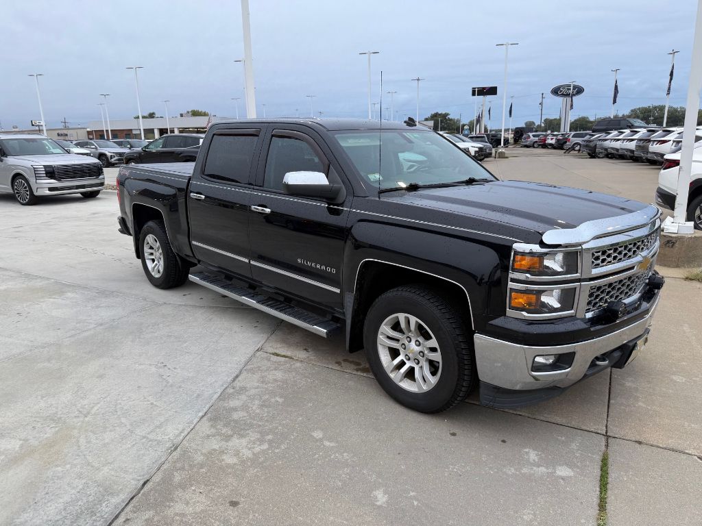 2014 Chevrolet Silverado 1500 LT photo 3