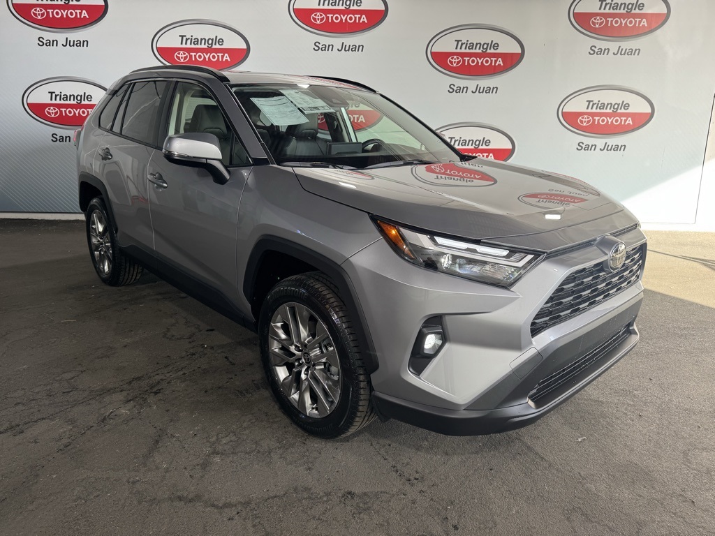 2025 Toyota RAV4 XLE Premium photo 3