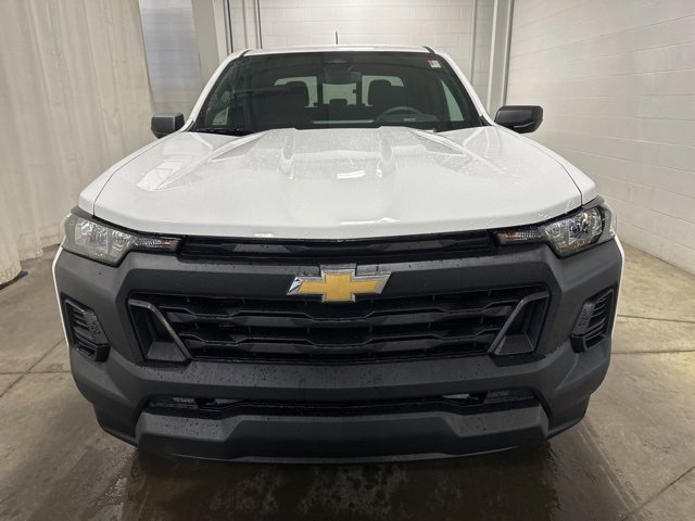 2025 Chevrolet Colorado LT photo 2