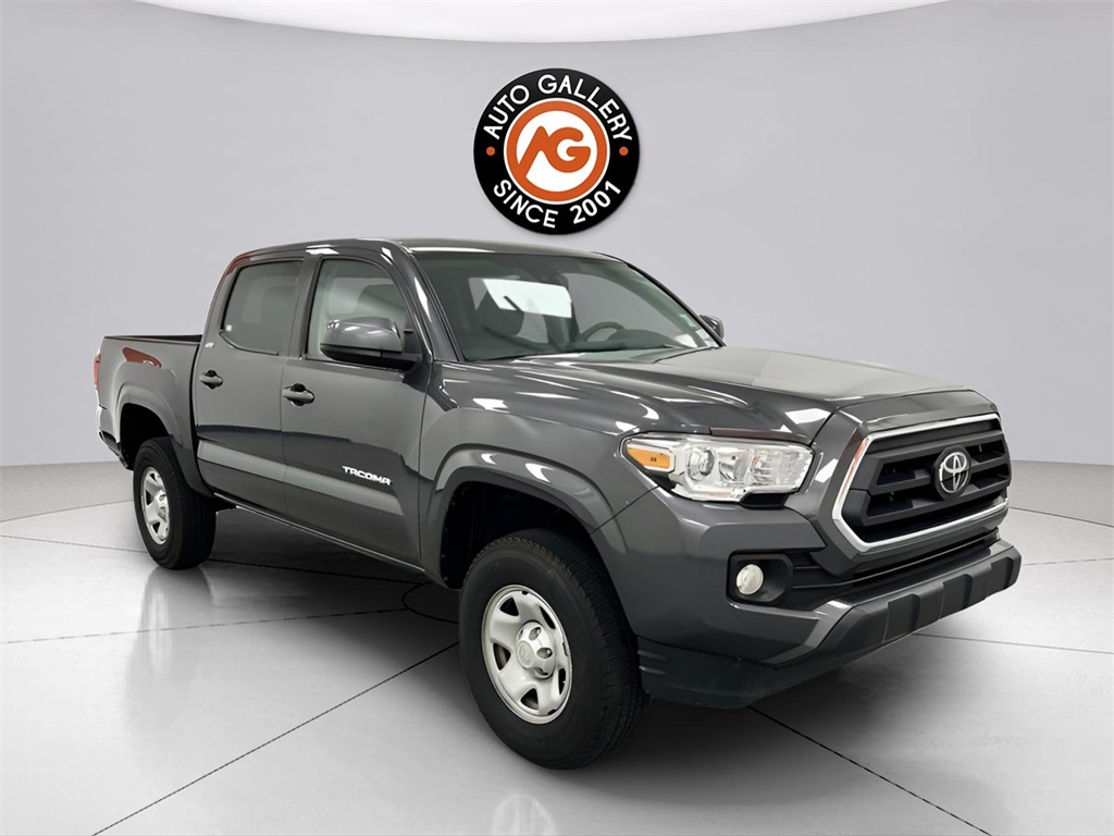 2023 Toyota Tacoma SR5's photo