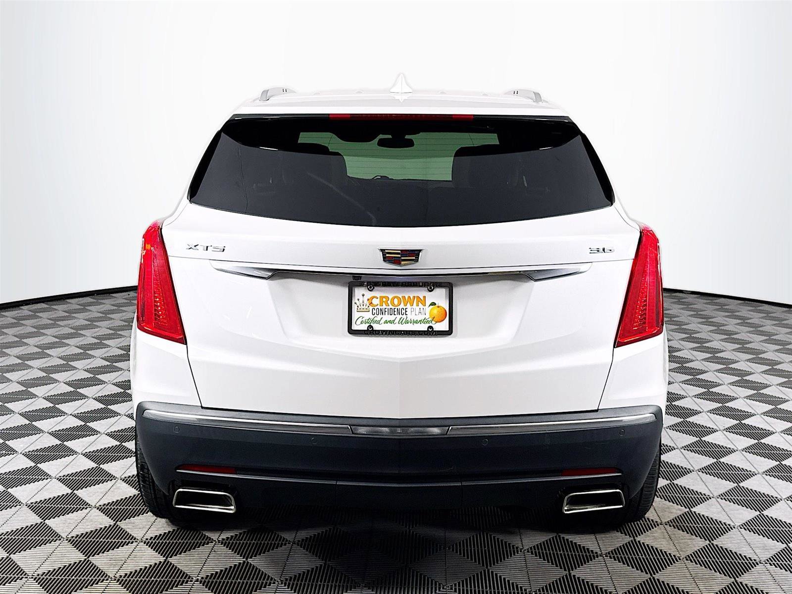 2017 Cadillac XT5 Base photo 2