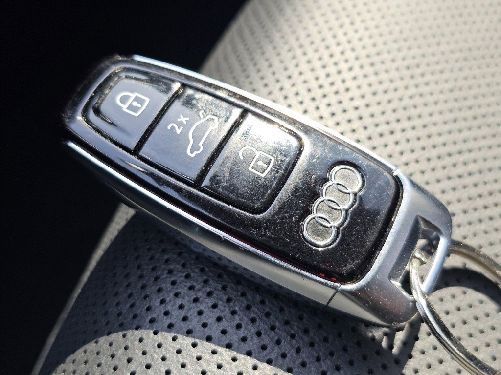 2025 Audi Q7 45 Premium Plus photo 30