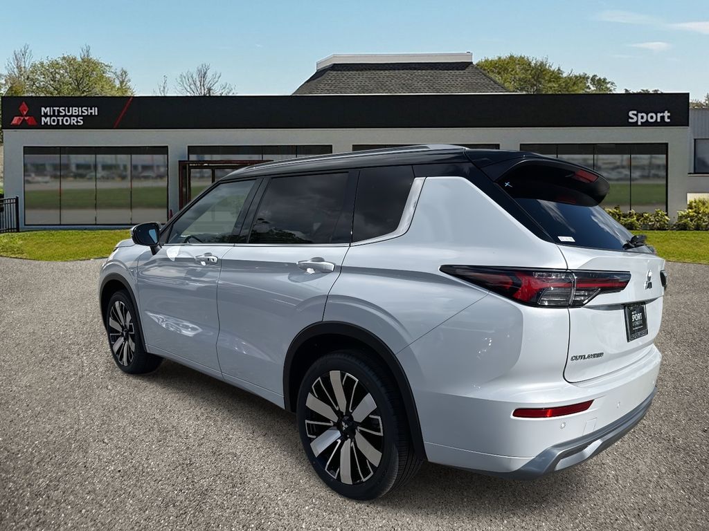 2025 Mitsubishi Outlander SEL photo 5