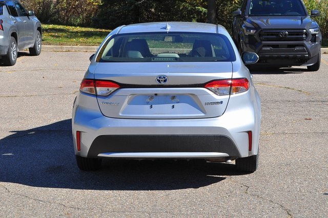 2020 Toyota Corolla Hybrid LE photo 4