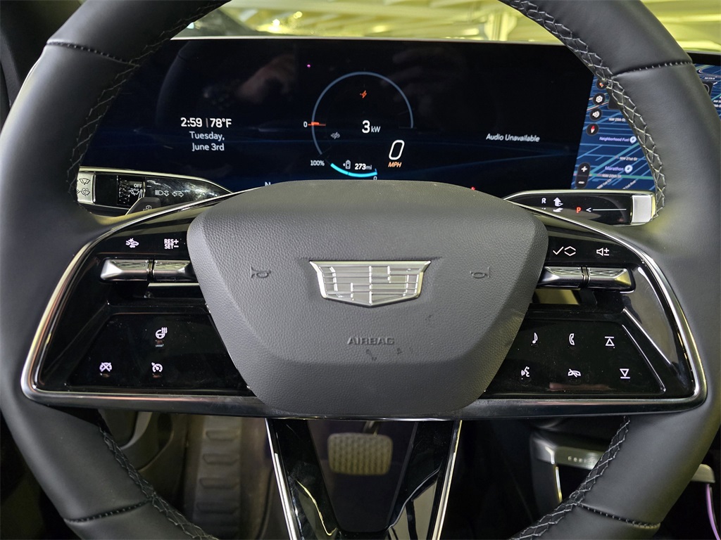 2025 Cadillac Lyriq Luxury photo 17
