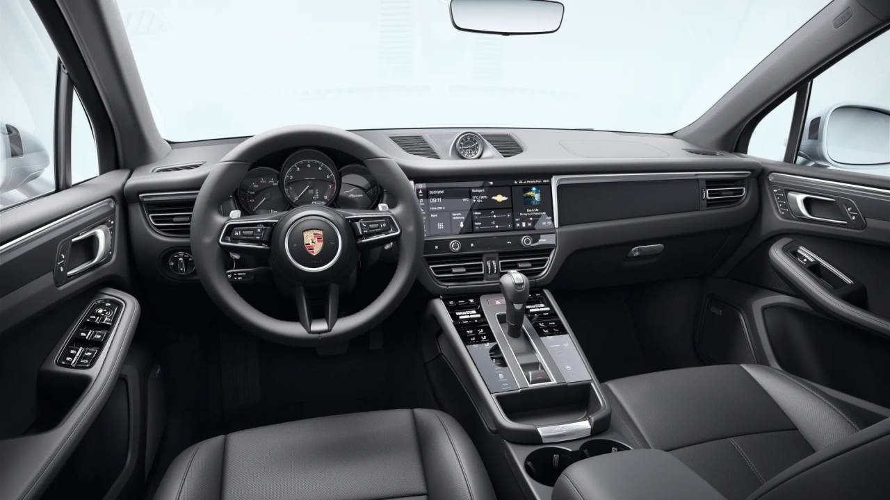 2026 Porsche Macan T photo 10