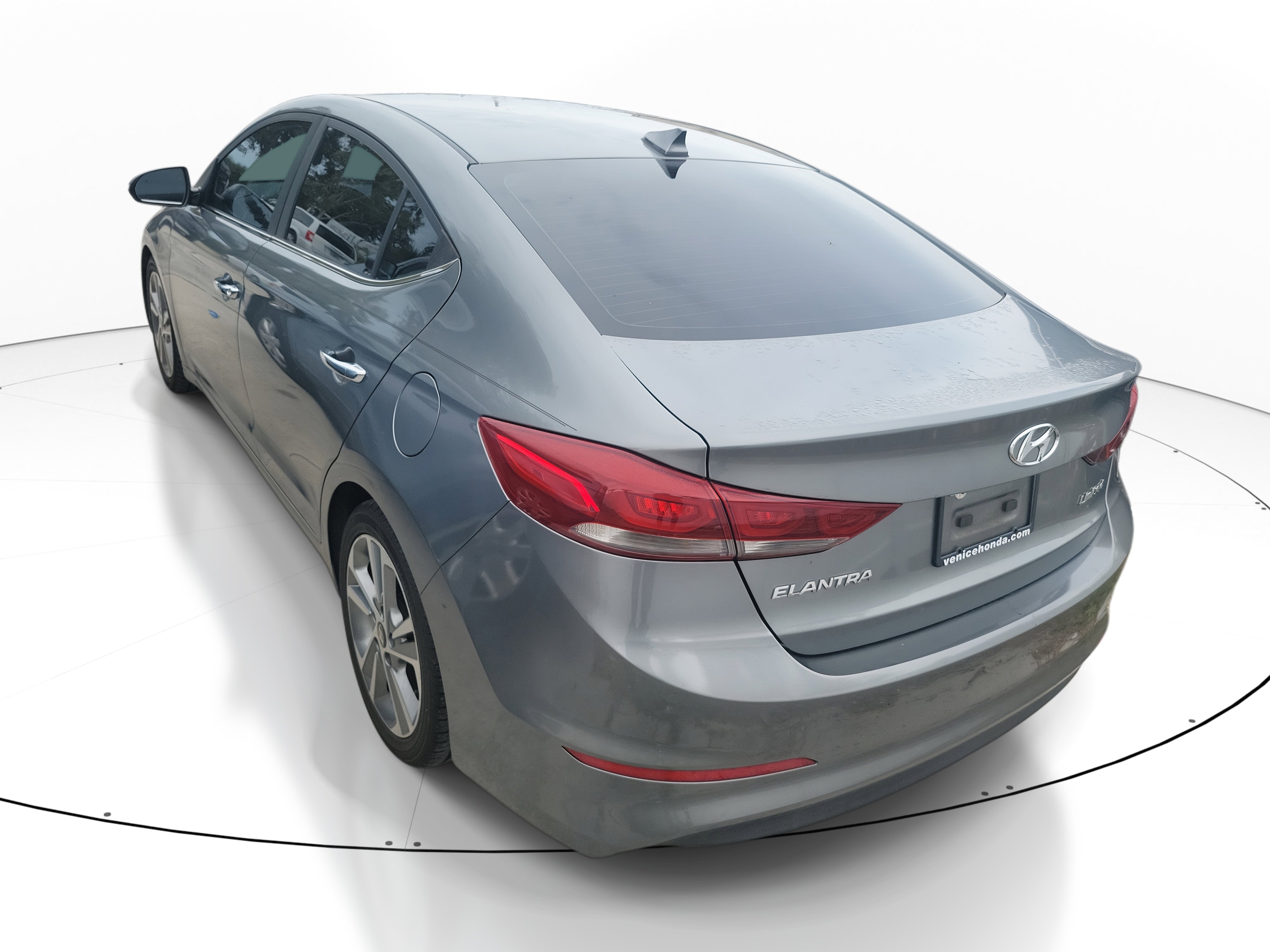 2017 Hyundai Elantra Limited photo 2