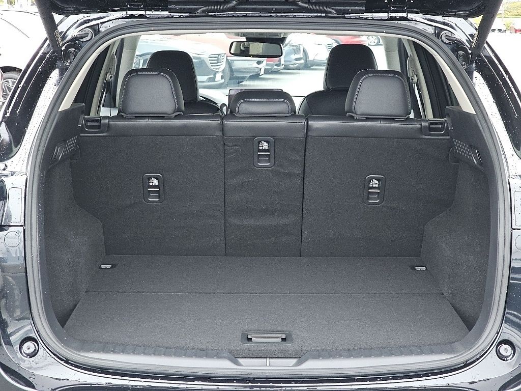 2025 Mazda CX-5 2.5 S Preferred photo 12