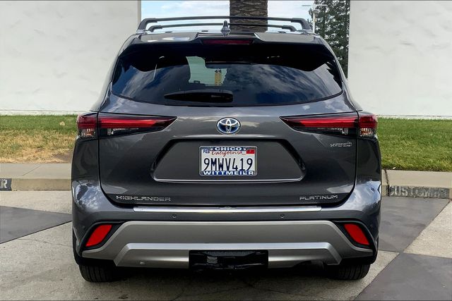 2024 Toyota Highlander Hybrid Platinum photo 4