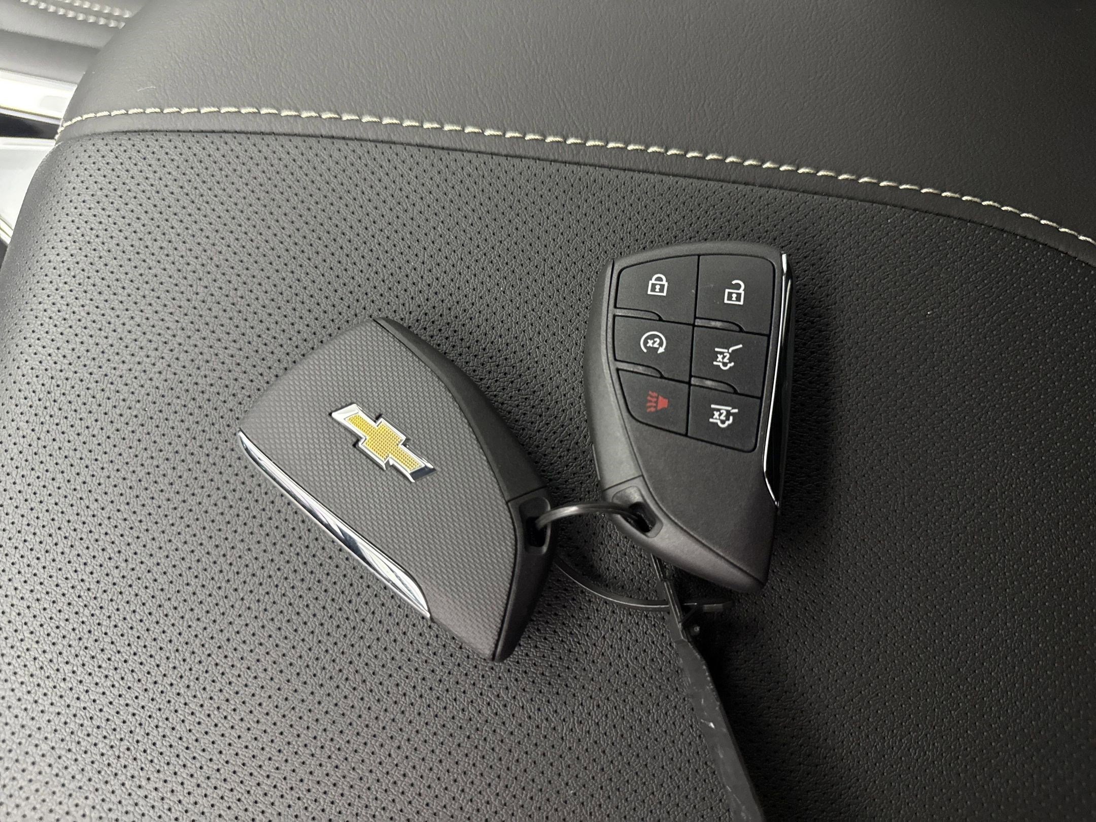 2025 Chevrolet Suburban Premier photo 36