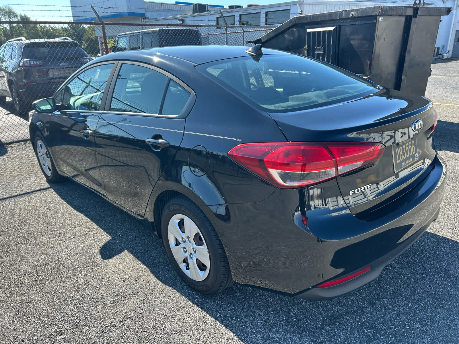 2017 Kia Forte LX Base photo 5