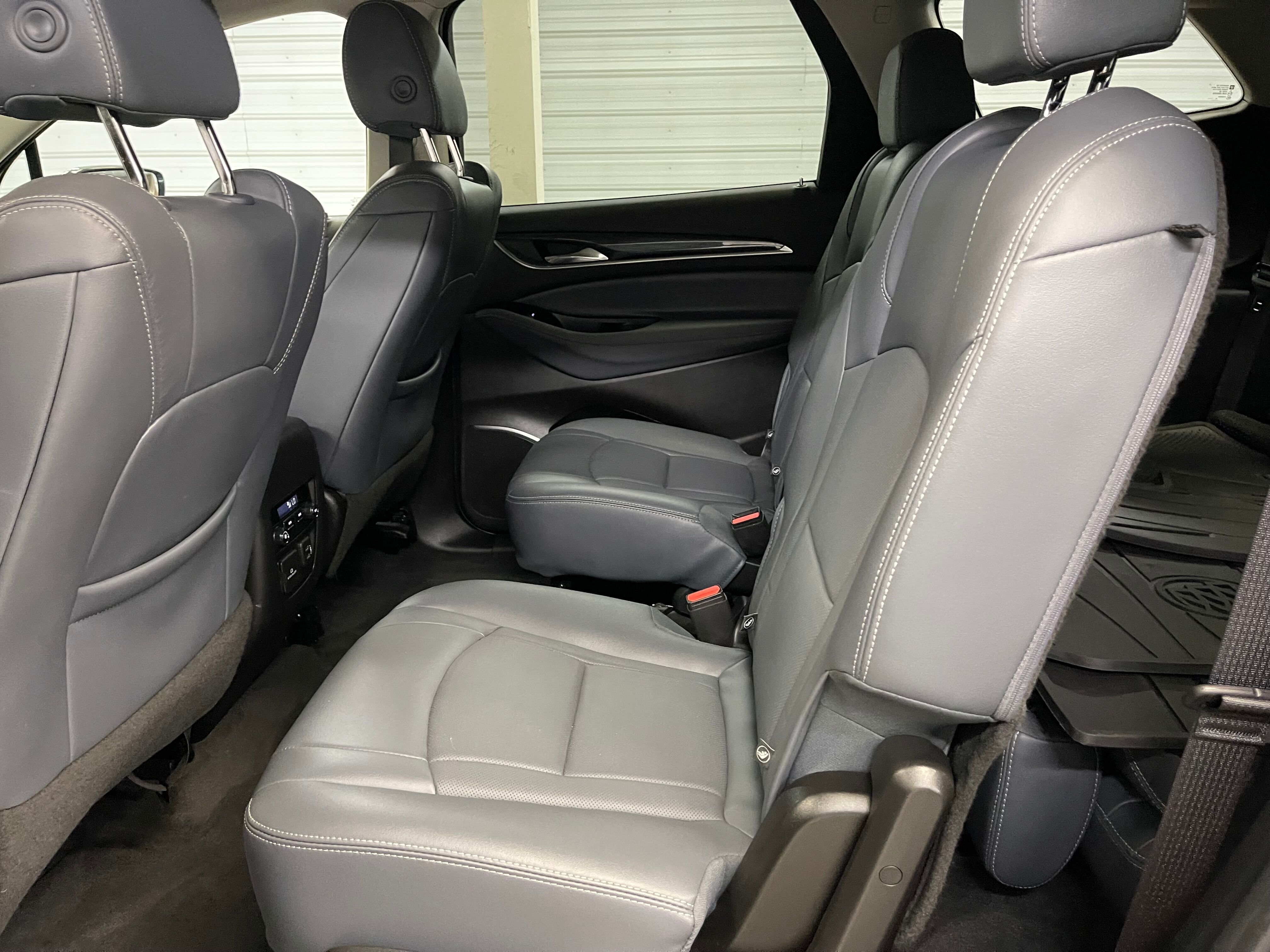 2020 Buick Enclave Essence photo 13