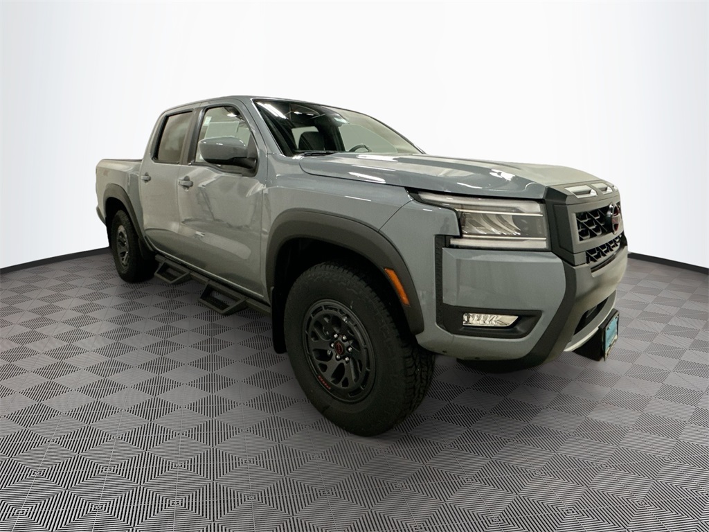 2025 Nissan Frontier PRO-4X photo 4