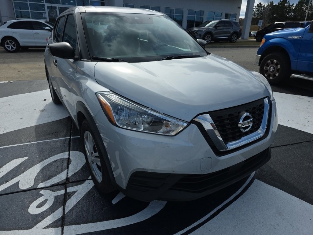 2020 Nissan Kicks S photo 3