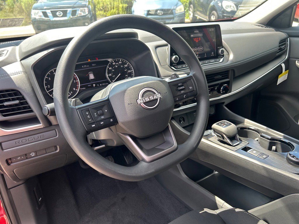 2026 Nissan Rogue S photo 3