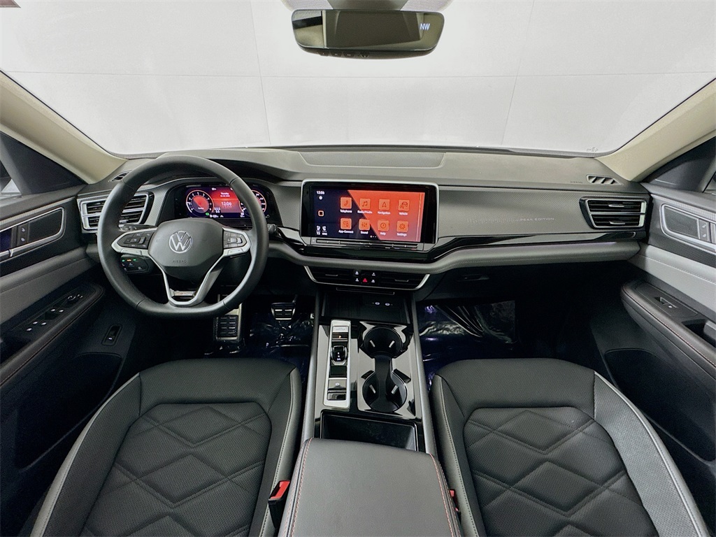 2025 Volkswagen Atlas Peak Edition SE photo 7