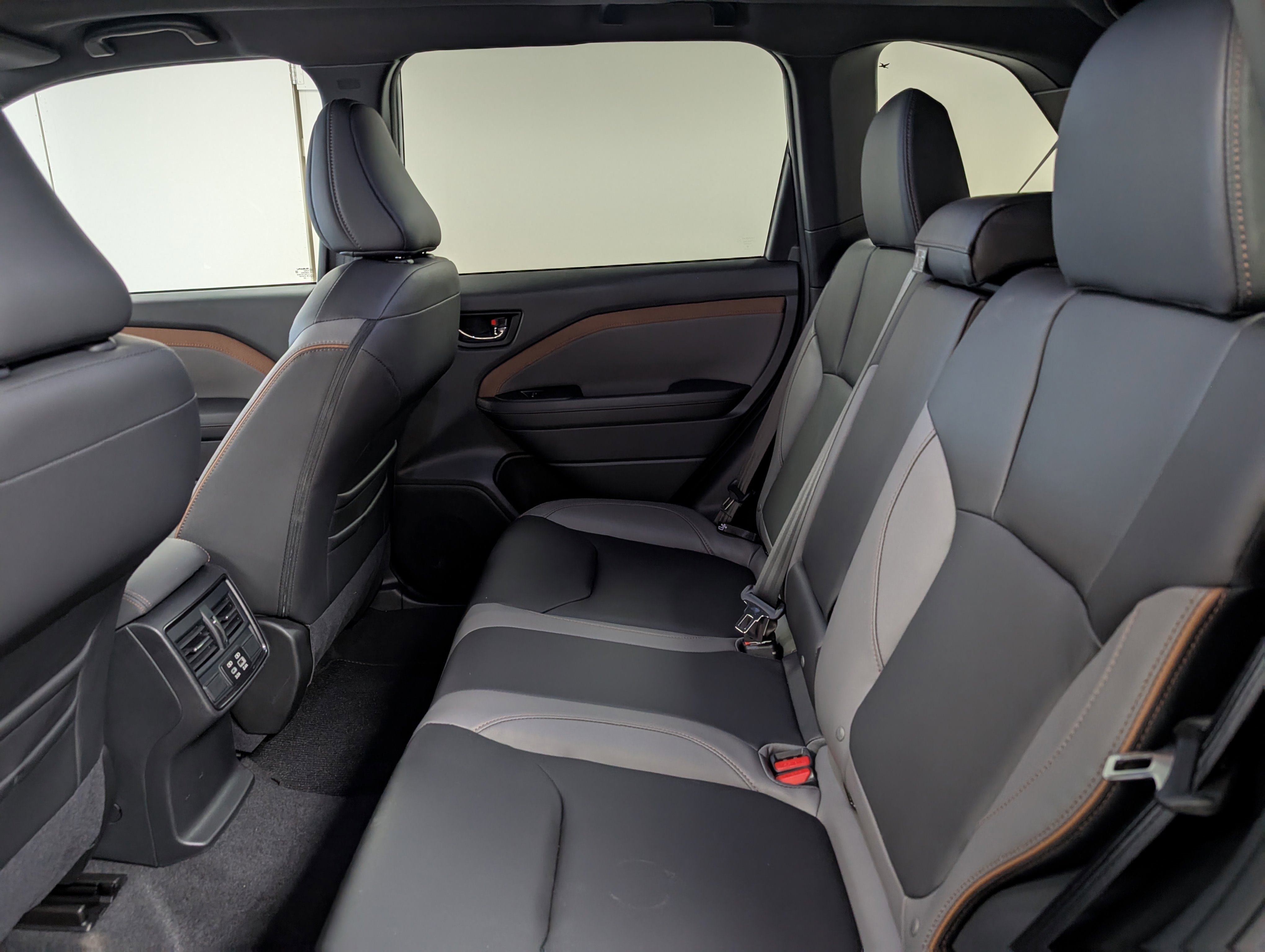 2025 Subaru Forester Sport photo 2