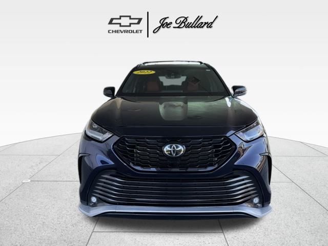 2022 Toyota Highlander XSE photo 2