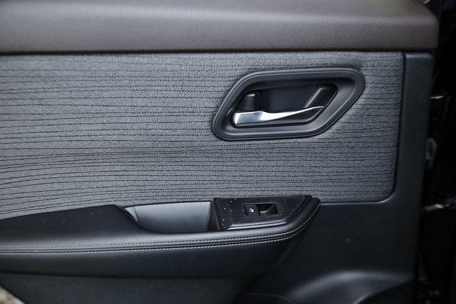 2023 Nissan Rogue SV photo 19