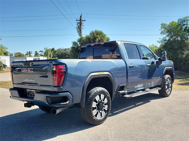 2026 Gmc Sierra 3500 HD Denali photo 4