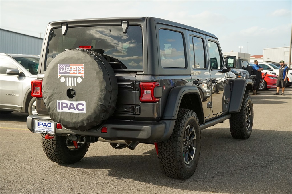 2024 Jeep Wrangler Rubicon photo 5