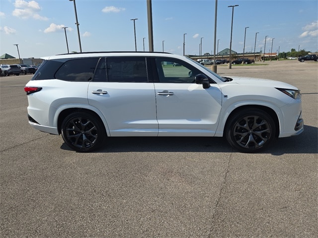2025 Lexus TX 500h F SPORT Performance Premium photo 2