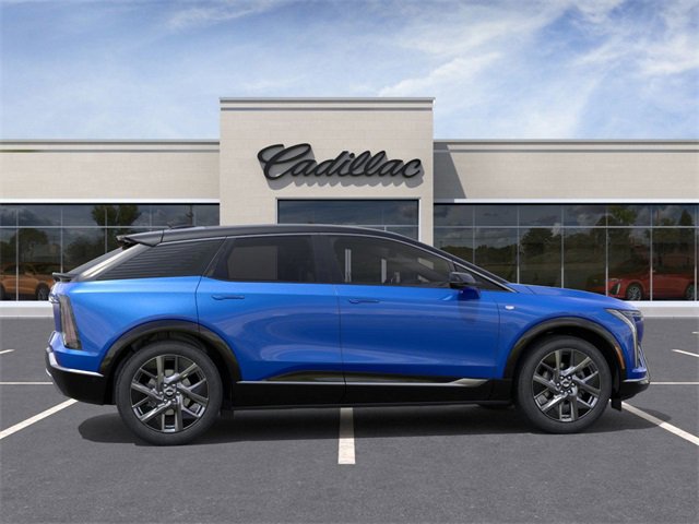 2025 Cadillac Optiq Luxury photo 4