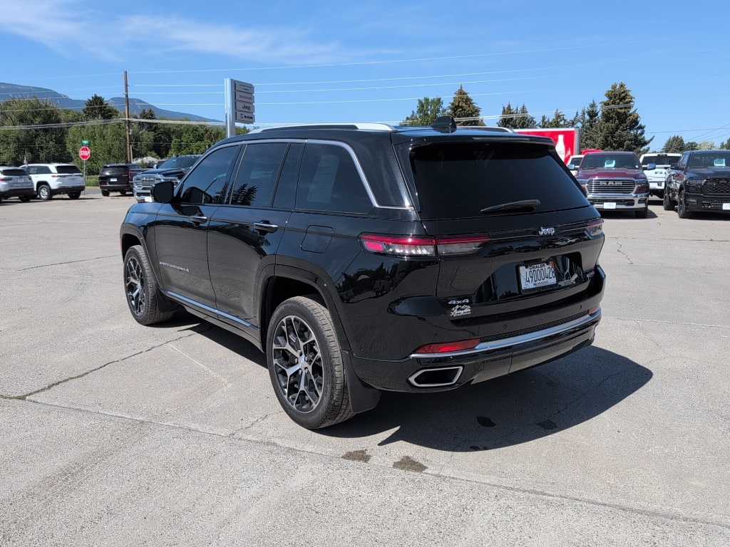 2022 Jeep Grand Cherokee Summit Reserve photo 5