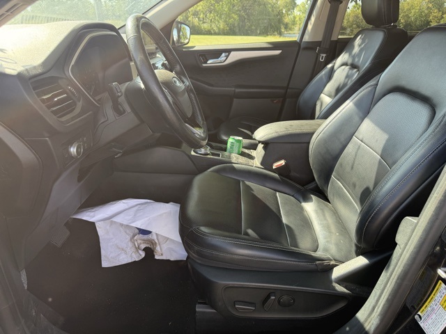 2020 Ford Escape SEL photo 7