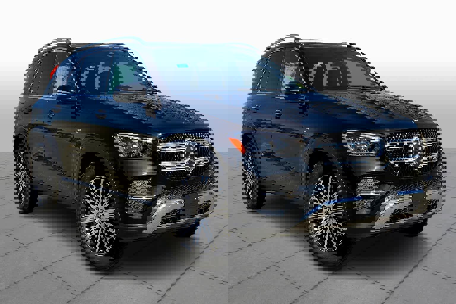 2025 Mercedes Benz GLE 450e 4MATIC photo 2