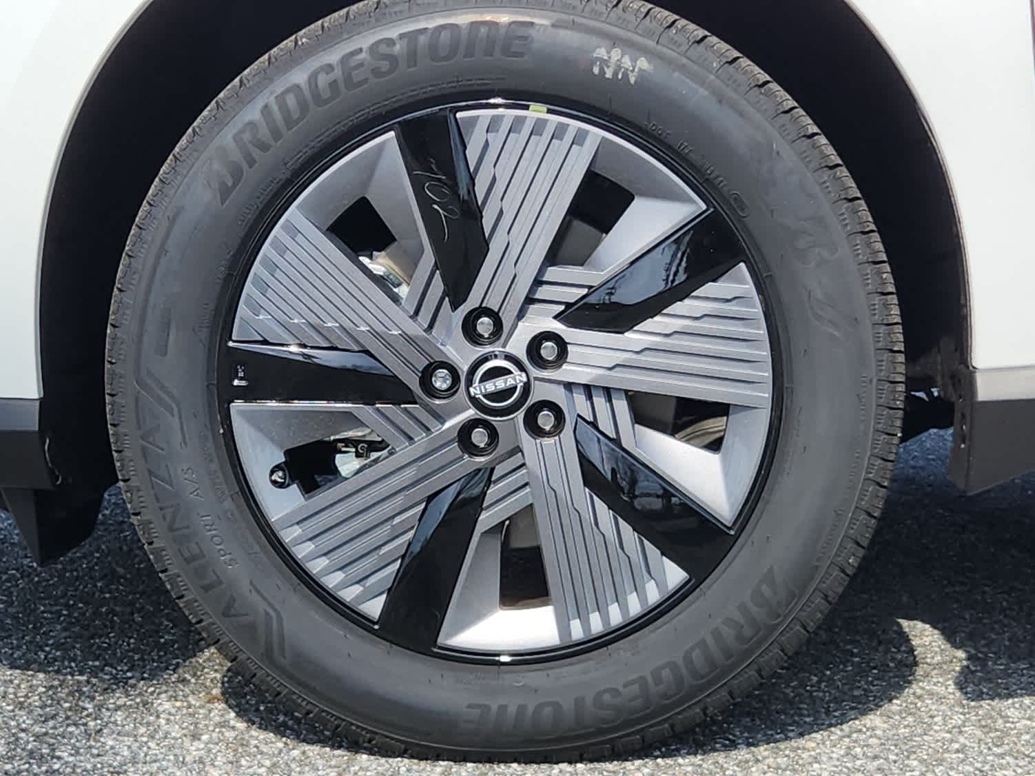 2025 Nissan Murano SL photo 6