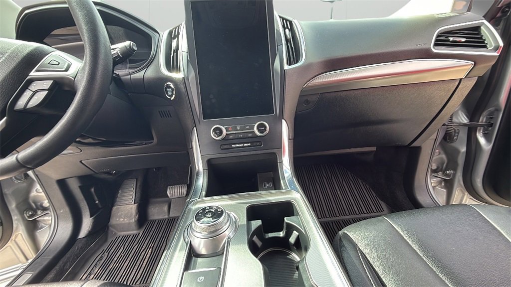 2022 Ford Edge Titanium photo 22