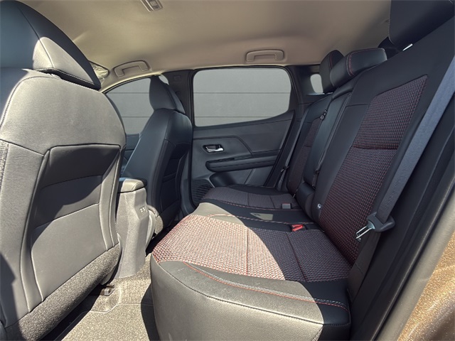 2026 Nissan Kicks SR photo 14