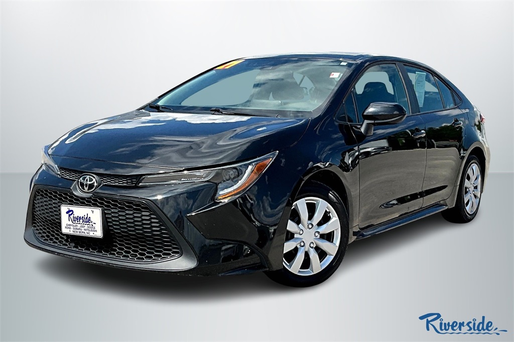 2021 Toyota Corolla LE photo 3
