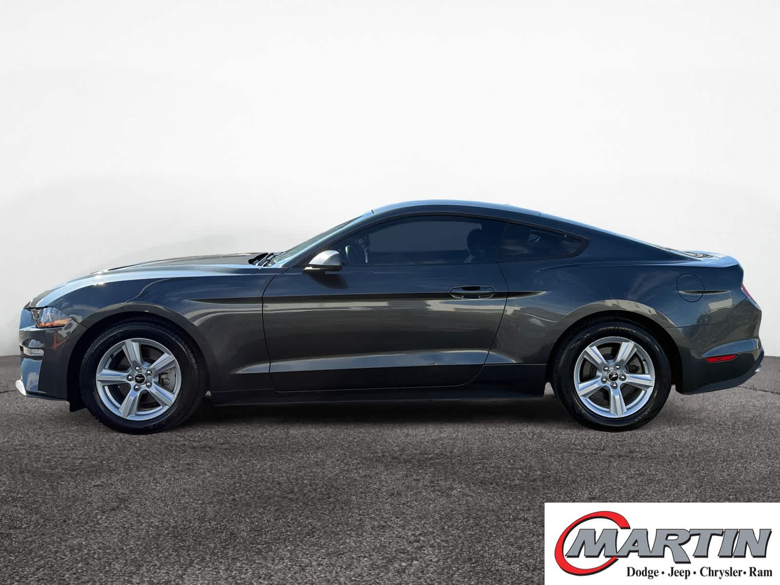 2019 Ford Mustang EcoBoost photo 2