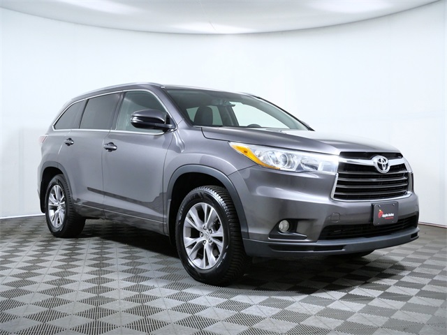 2015 Toyota Highlander XLE's photo