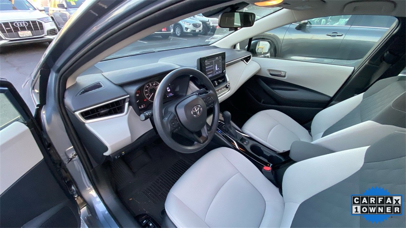 2022 Toyota Corolla LE photo 4