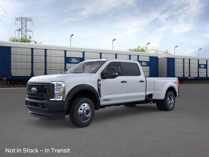 2026 Ford F-450 Super Duty XL's photo