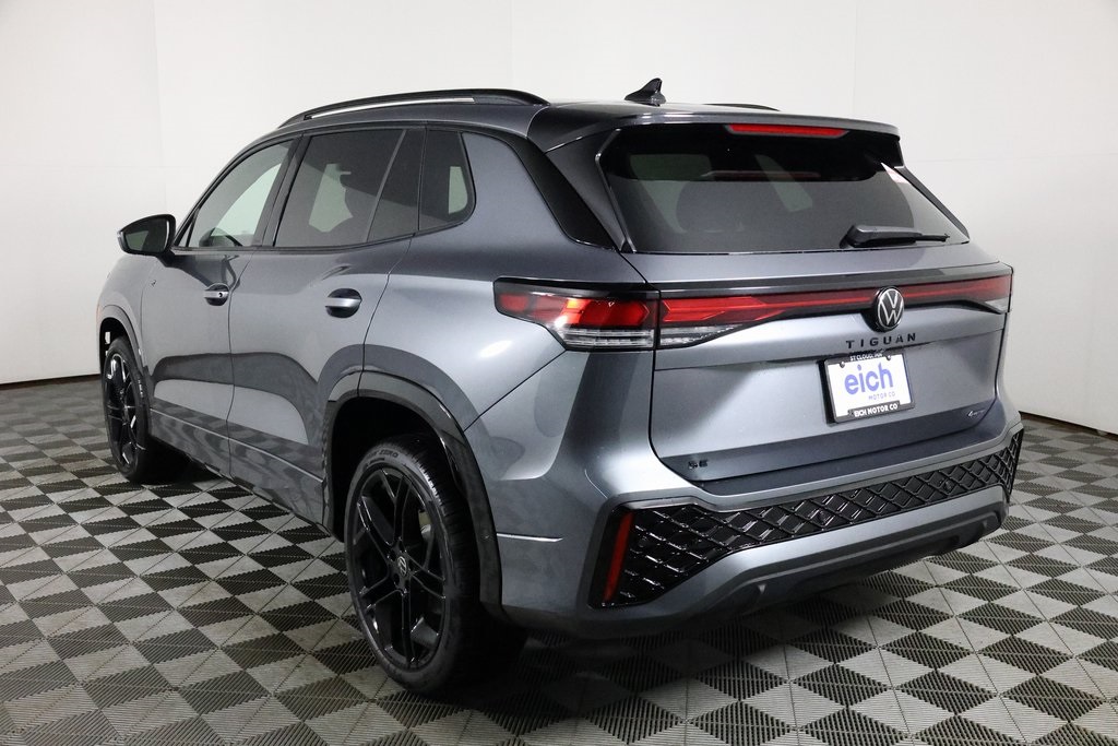 2025 Volkswagen Tiguan SE R-Line Black photo 4