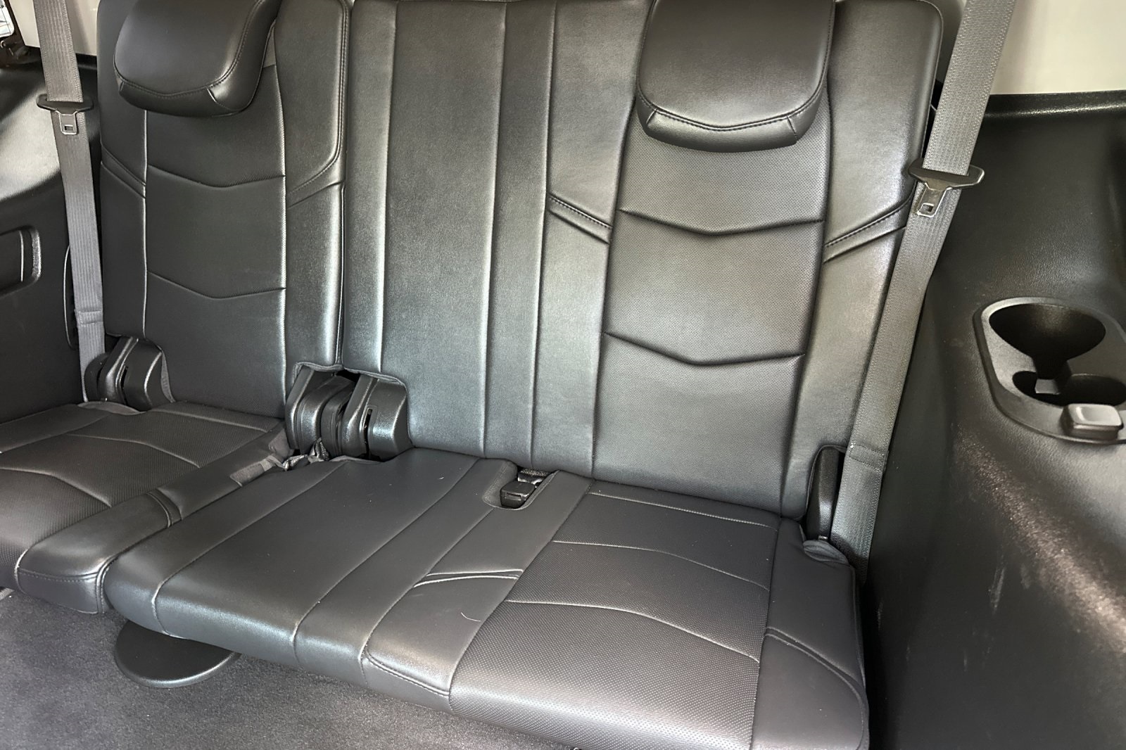 2019 Cadillac Escalade Premium Luxury photo 15