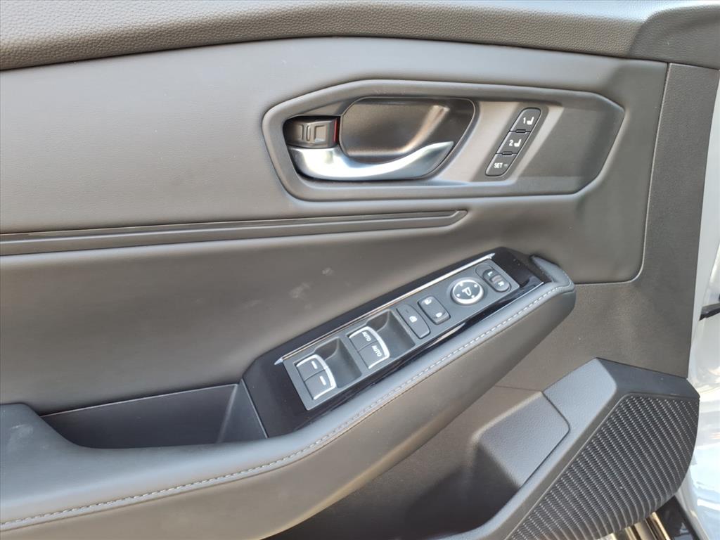 2023 Honda Accord Hybrid Touring photo 16