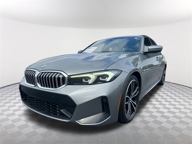 2023 BMW 3 Series 330i's photo